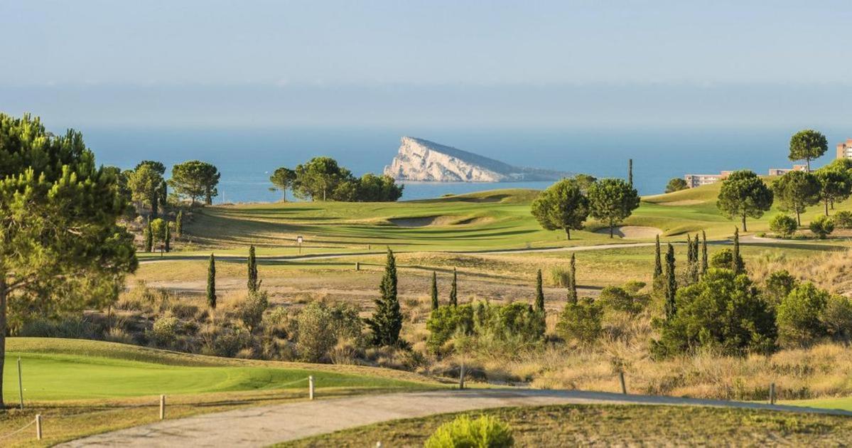 2 Bed Penthouse Apartment - Sea Views - Sleeps 4 Finestrat Kültér fotó