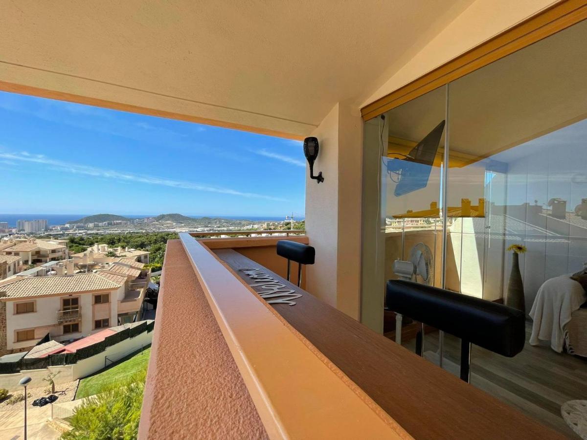 2 Bed Penthouse Apartment - Sea Views - Sleeps 4 Finestrat Kültér fotó