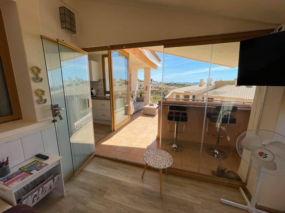 2 Bed Penthouse Apartment - Sea Views - Sleeps 4 Finestrat Kültér fotó