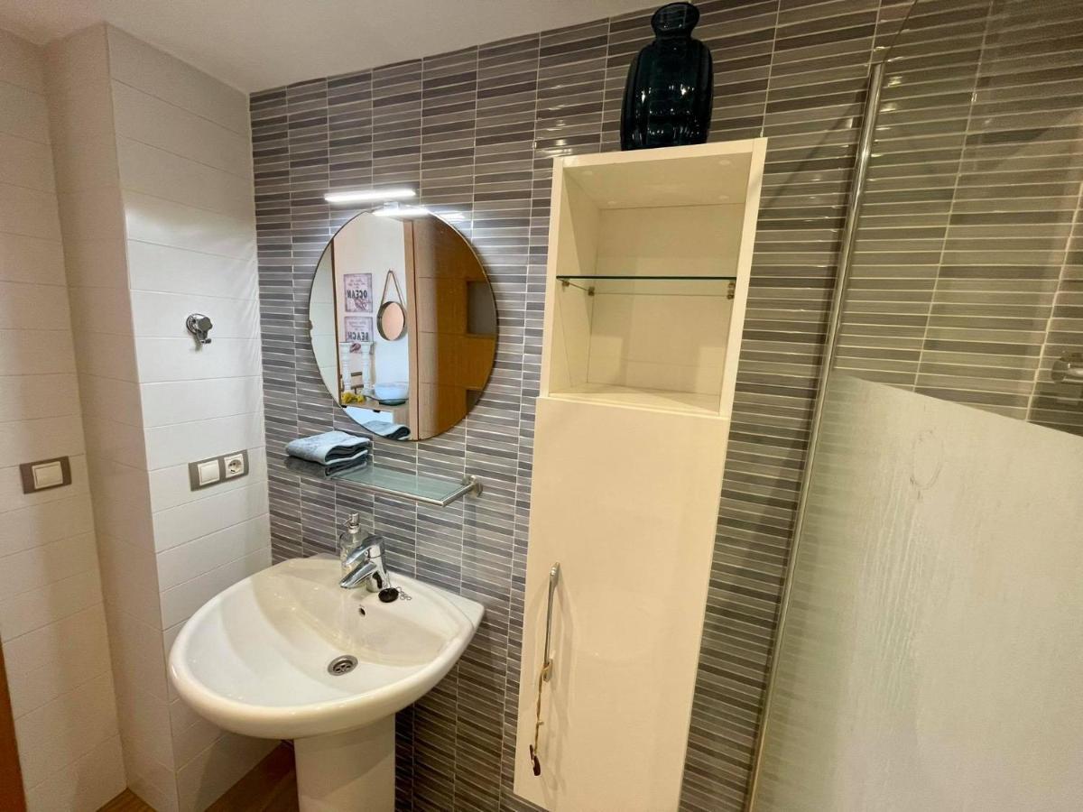 2 Bed Penthouse Apartment - Sea Views - Sleeps 4 Finestrat Kültér fotó