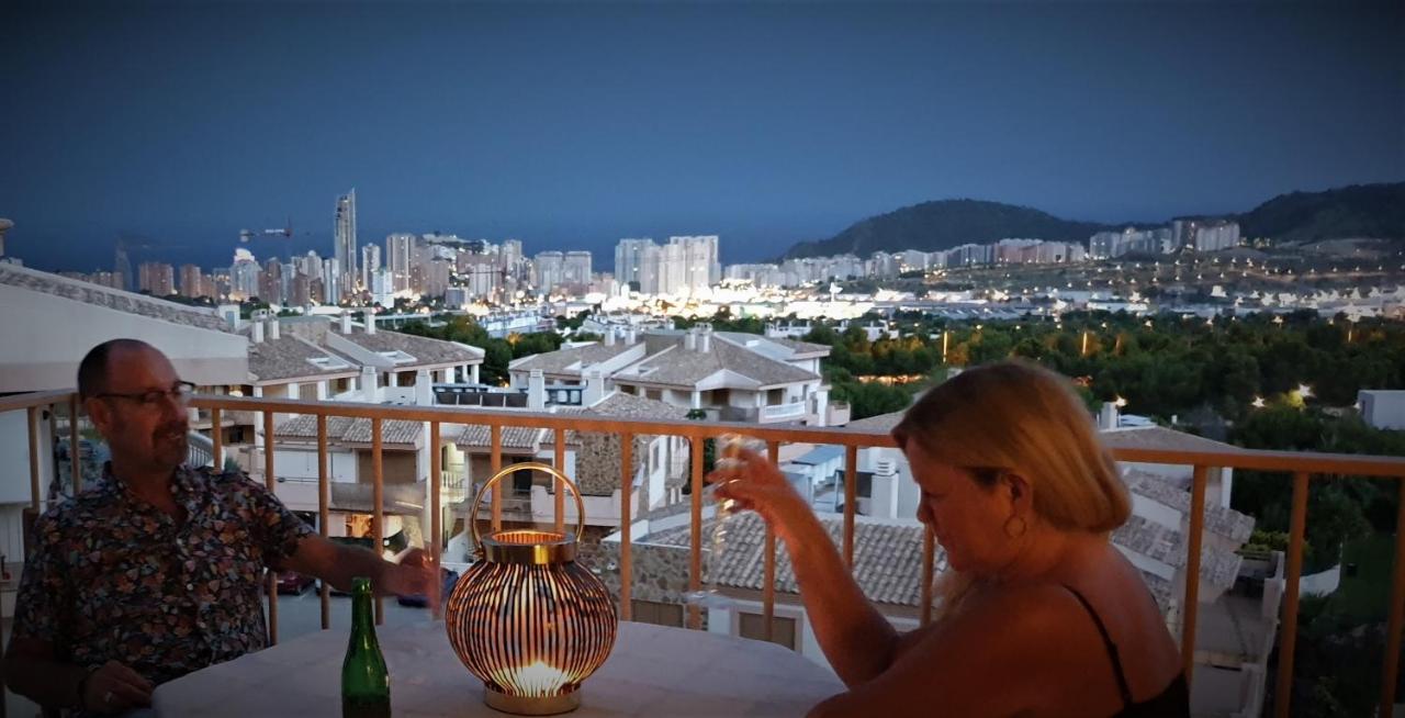 2 Bed Penthouse Apartment - Sea Views - Sleeps 4 Finestrat Kültér fotó