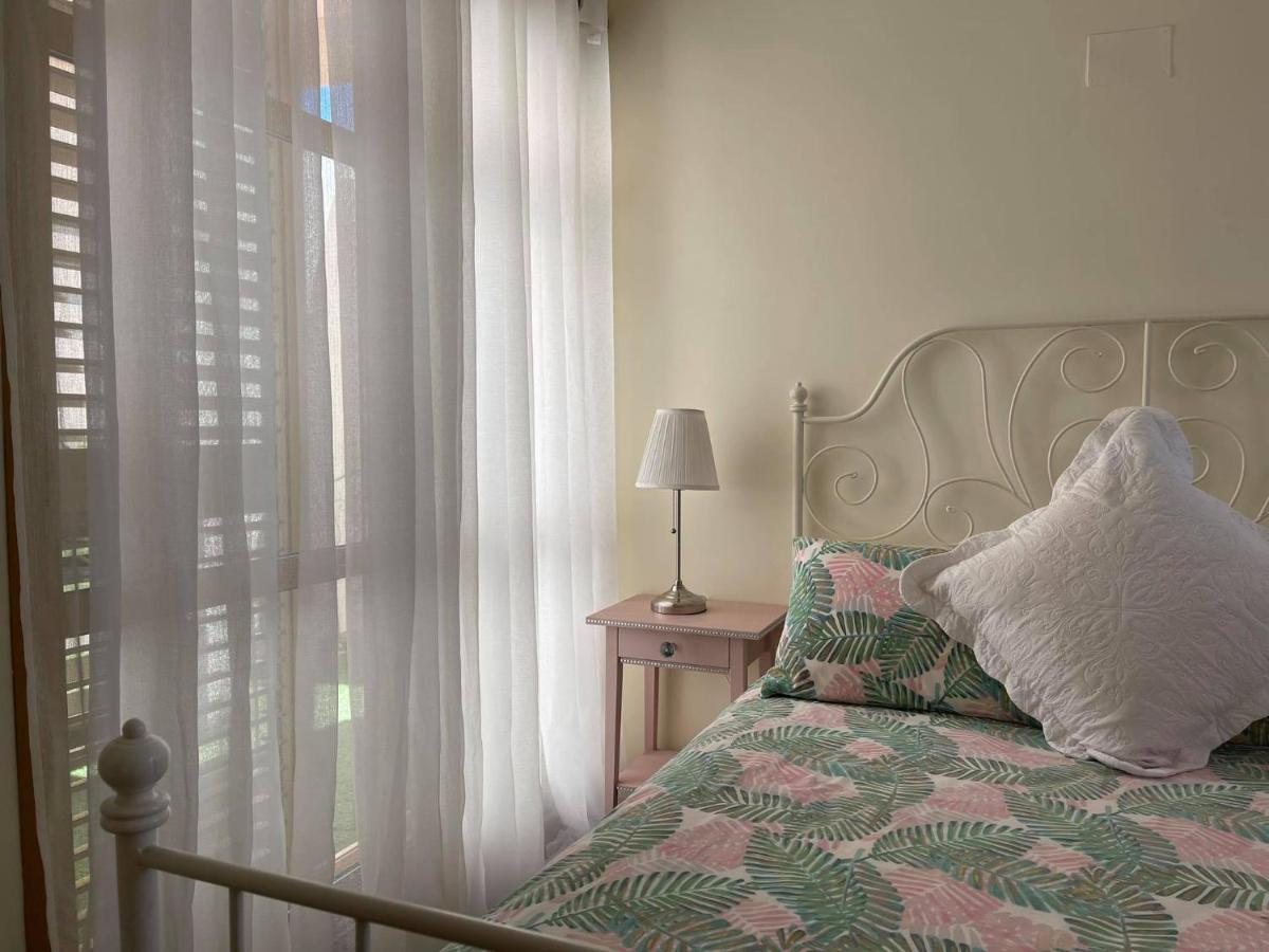 2 Bed Penthouse Apartment - Sea Views - Sleeps 4 Finestrat Kültér fotó